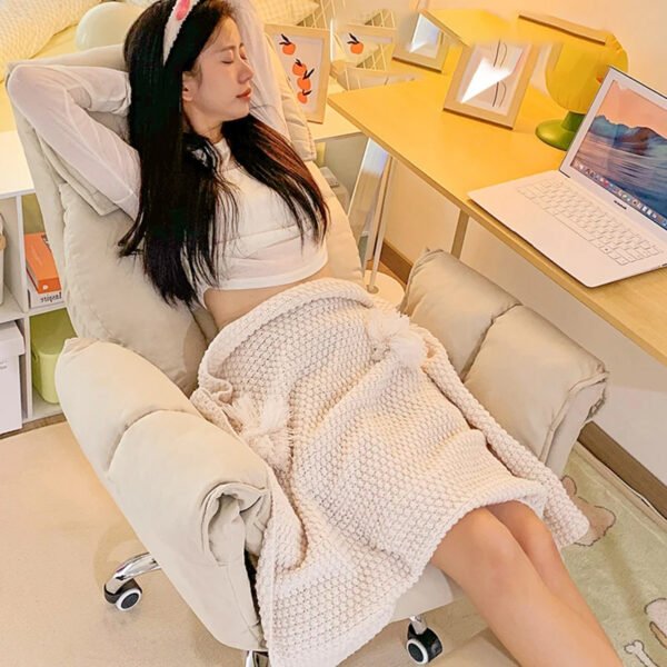 Comfy & Relaxing Office Chair - Image 4